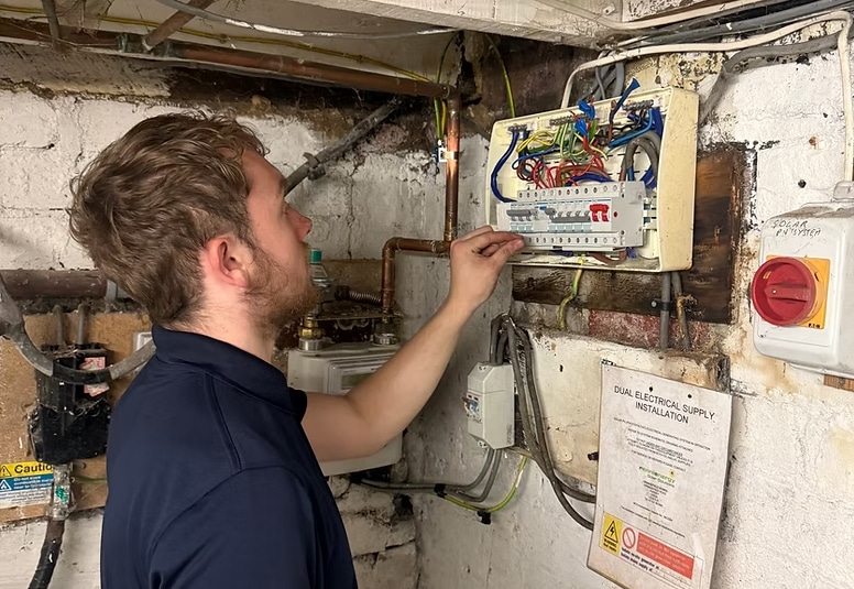 5 Electrical Safety Risks Every Leeds Business Owner Should Know